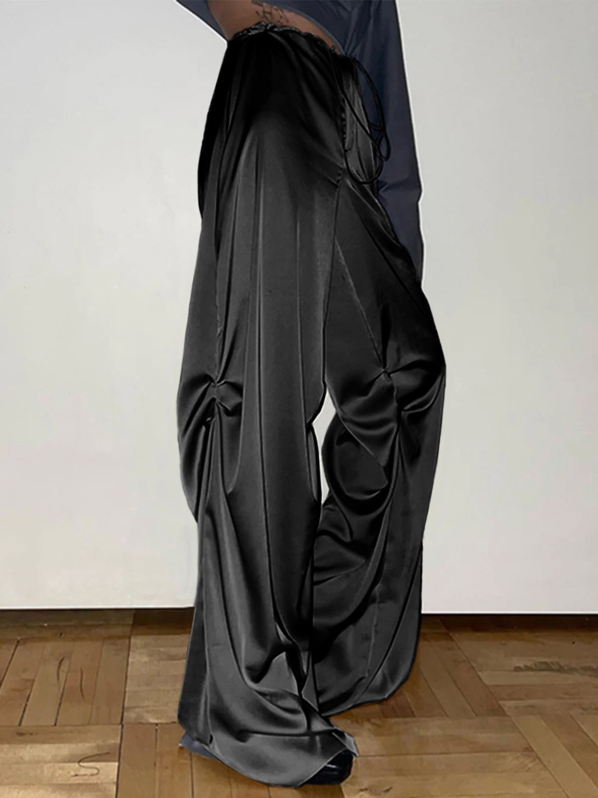 Pantalon large en satin surdimensionné