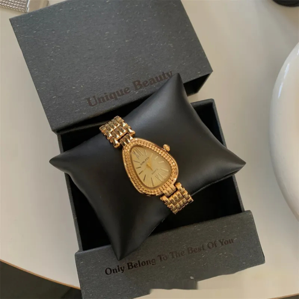Alura | Golden Snake Head Gorgeous Chain Watch