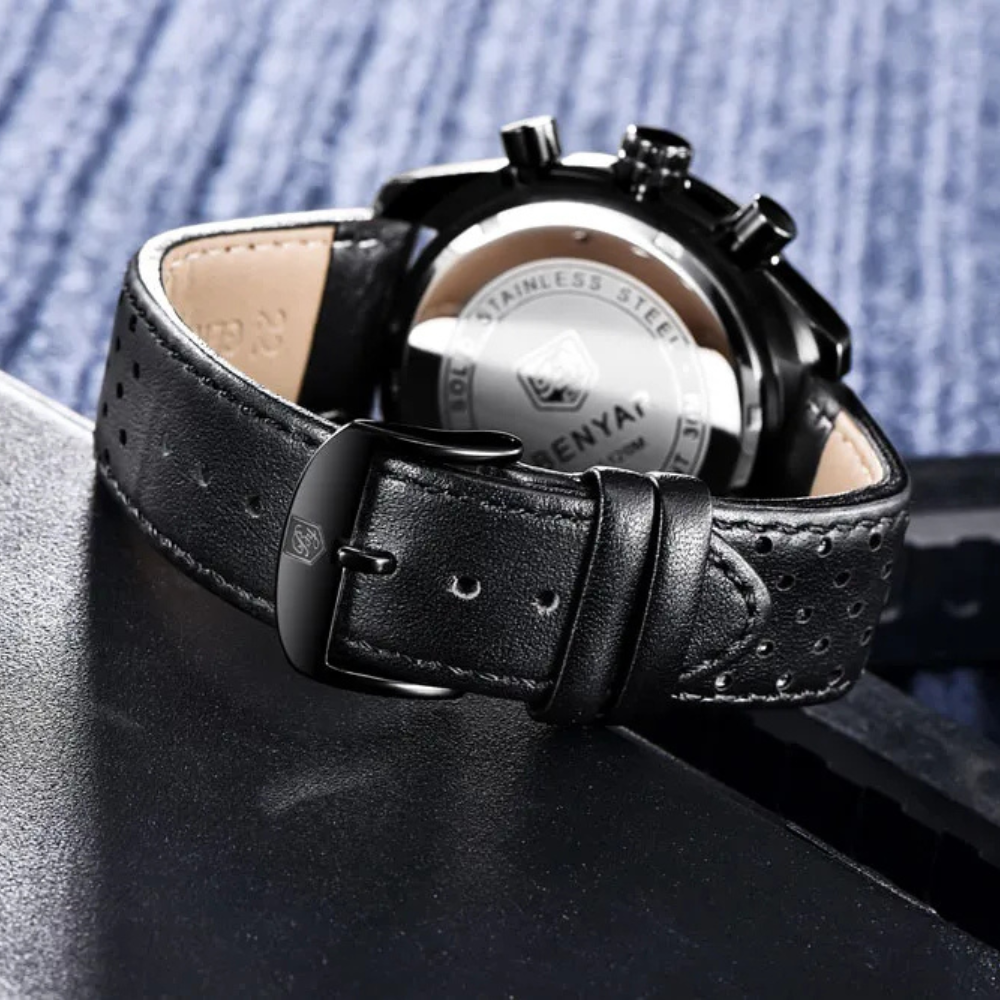 Crimson Tide | Elegant Quartz Timepiece