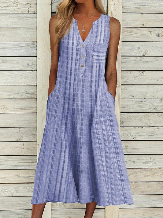 LP | Simple sleeveless dress with pointed neckline
